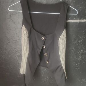 Da-Nang Black and Cream Buttoned Blouse